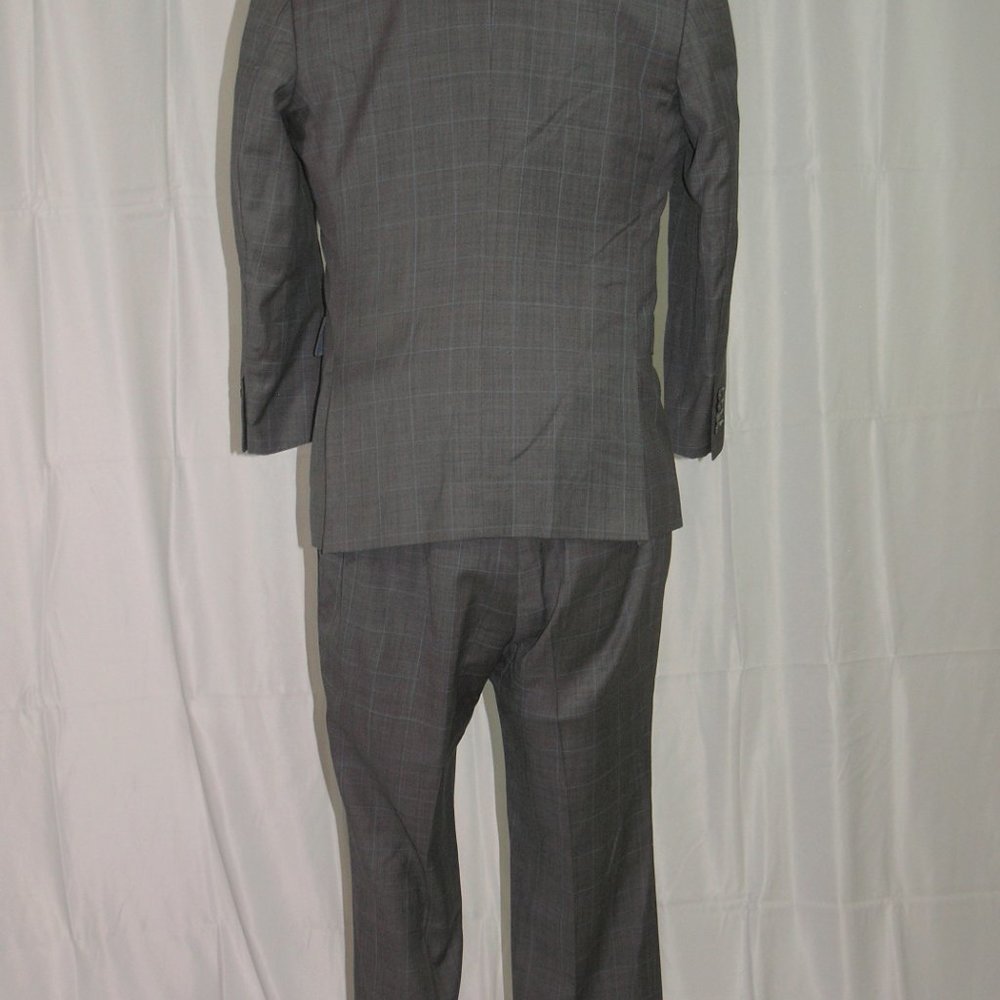 Elevee Custom Made Gray Plaid Two Button Suit 38s - image 3